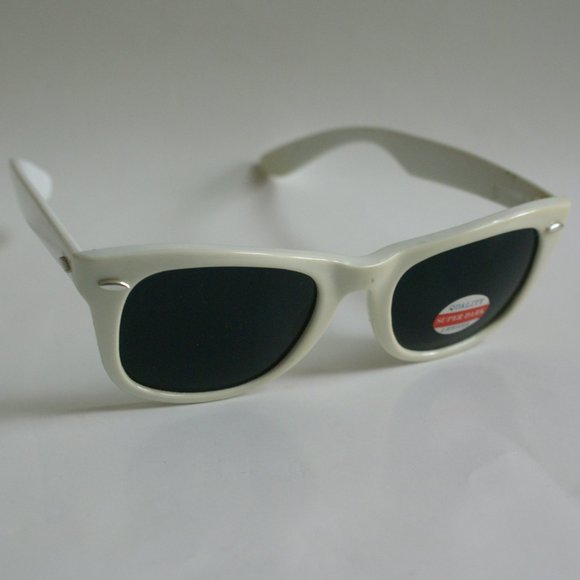 NWT True Vintage off white Wayfair style smoke lens Sunglasses (made in Japan) - Picture 1 of 6
